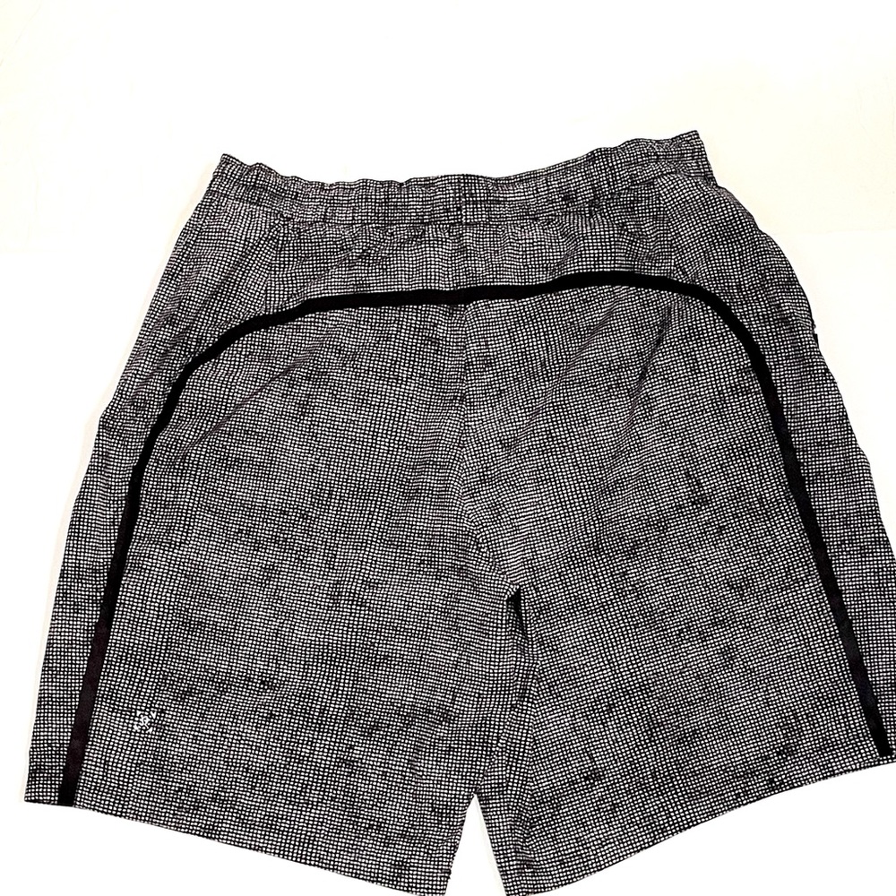 LULULEMON Men’s Pace Breaker Shorts 9” Lined Large L Gray